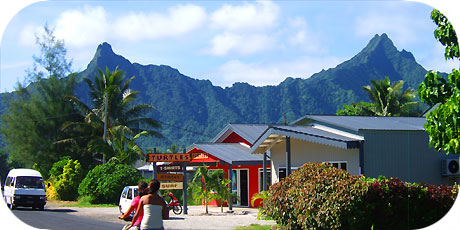 >>> Ikurangi and Te Manga as seen from Panama / photos  &copy; cookislands.com