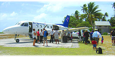 >>> The Air Rarotonga plane arrived on Manihiki &copy; Halina Sydow