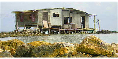 >>> Old shed on pearl farm in Manihiki &copy; Halina Sydow