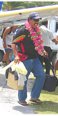 >>> Man arriving &copy; H.Sydow